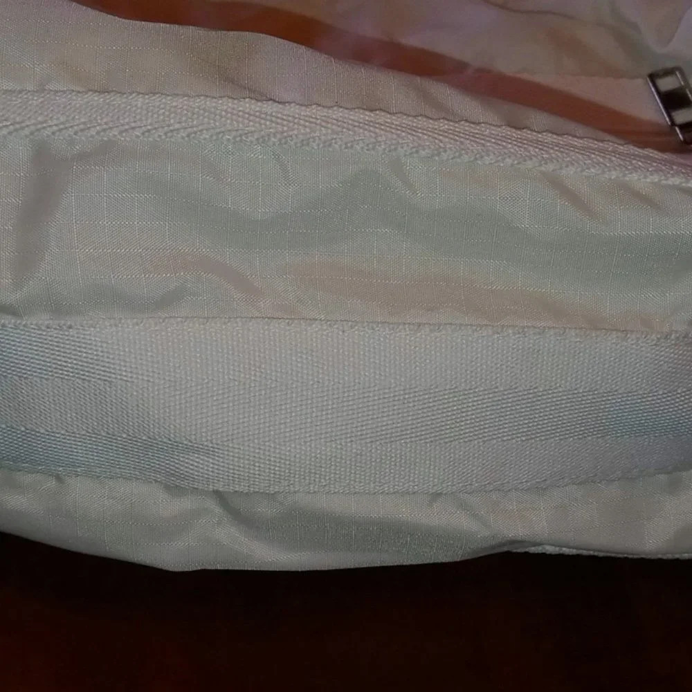 White Bueno Synthetic Shoulder Purse - Picture 3 of 6